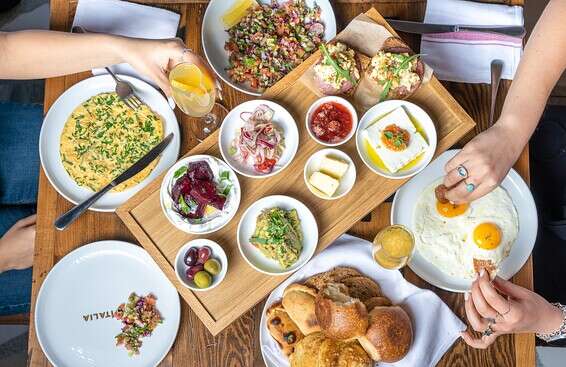 הבראנץ' של קפה איטליה // צילום: דוד מויאל